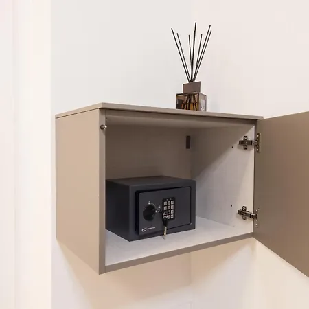 게스트하우스 Luxury Station 4*