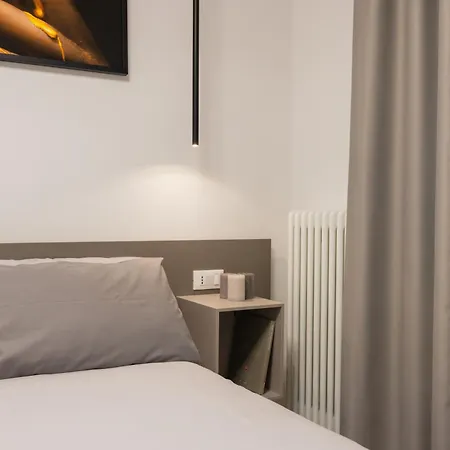 Luxury Station Πανσιόν *