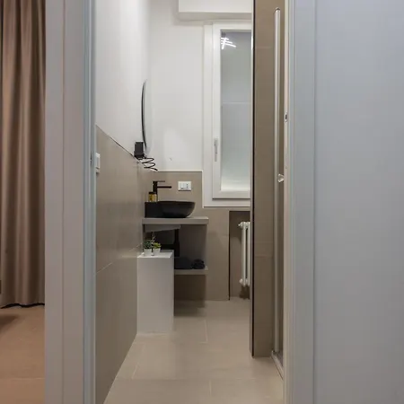 Luxury Station * Μπολόνια