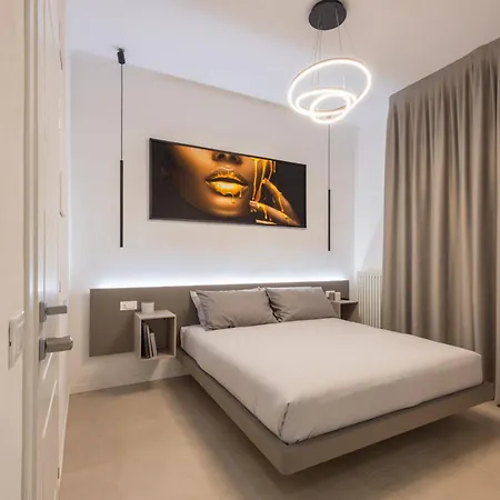 Luxury Station Πανσιόν Μπολόνια
