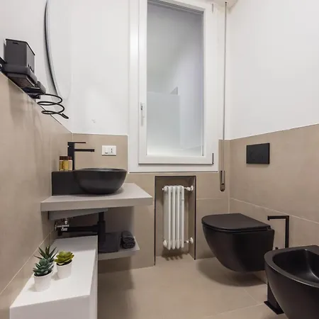 Luxury Station Πανσιόν Μπολόνια
