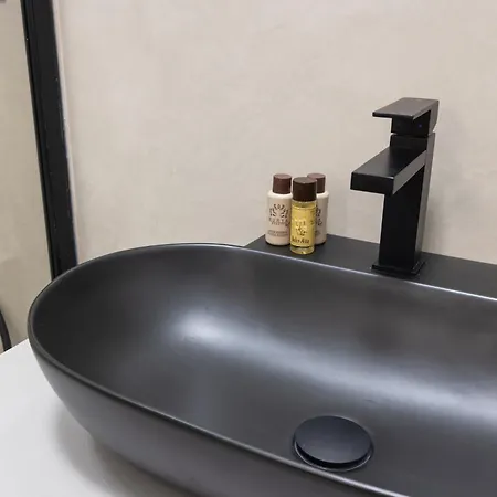Luxury Station Πανσιόν