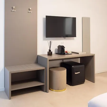 Luxury Station Πανσιόν Μπολόνια