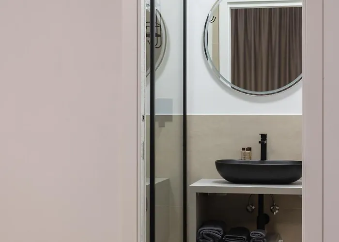 Luxury Station Konukevi Bolonya